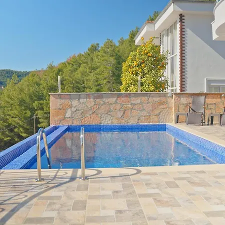 Qoople Tepe With Infinity Pool And Panoramic View