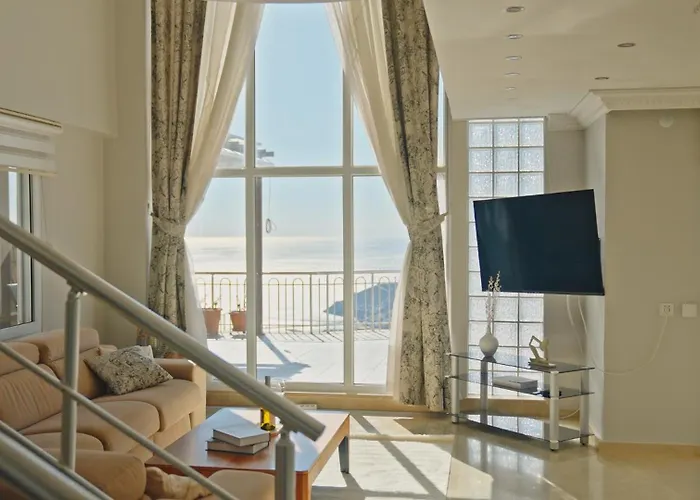 Willa Qoople Tepe With Infinity Pool And Panoramic View *